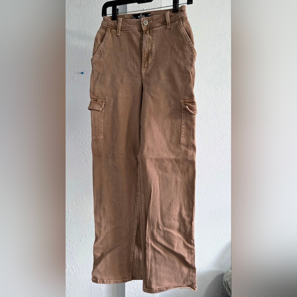 Hollister Beige High-Rise Pants